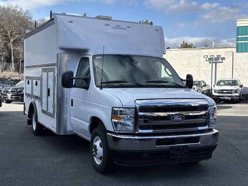 New 2026 Ford E-350 and Econoline 350 Super Duty w/ Power Equipment Group RWD image 1