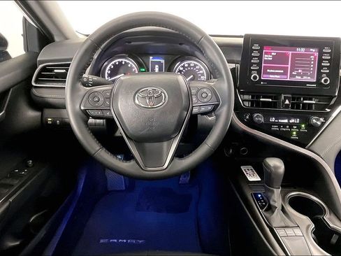 Used 2024 Toyota Camry SE w/ Convenience Package FWD image 6