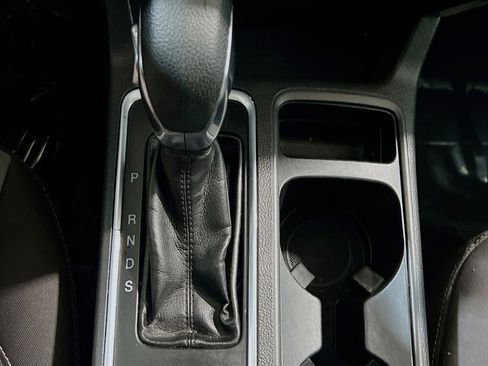 Used 2018 Ford Escape SE image 12