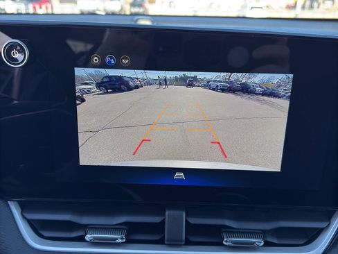 New 2026 Chevrolet Equinox LT image 18