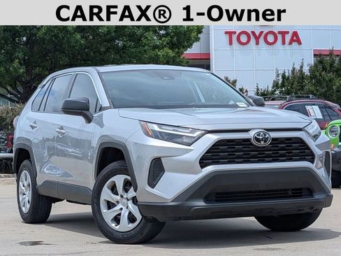 Used 2023 Toyota RAV4 LE AWD/4WD image 2