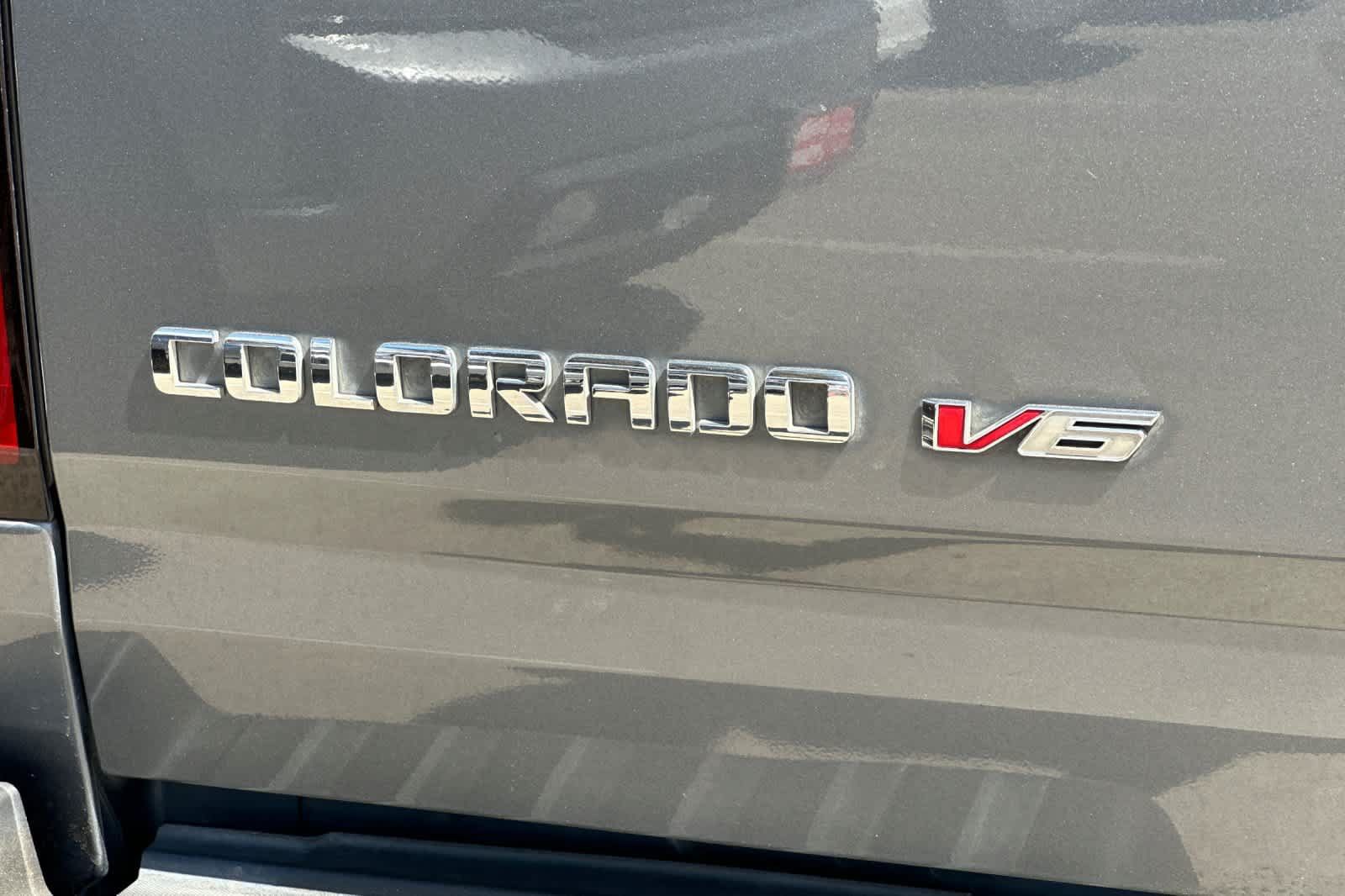 Used 2020 Chevrolet Colorado LT w/ Safety Package RWD image 13