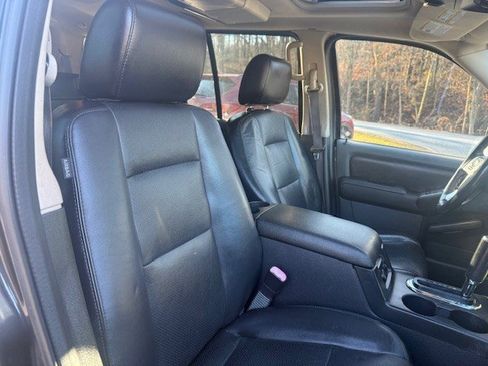 Used 2007 Mercury Mountaineer Premier image 12