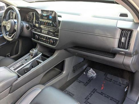 Certified 2022 Nissan Pathfinder SL w/ SL Premium Package FWD image 23