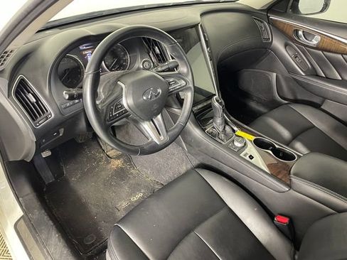 Used 2018 INFINITI Q50 Luxe RWD image 3