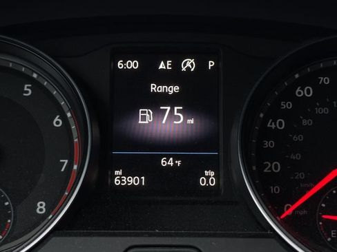 Used 2020 Volkswagen Atlas Cross Sport SE w/ Panoramic Sunroof Package AWD/4WD image 4