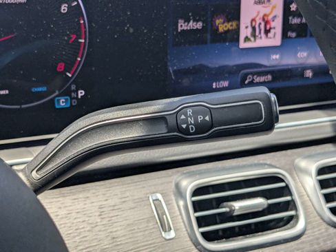 Used 2024 Mercedes-Benz GLE 350 4MATIC image 30
