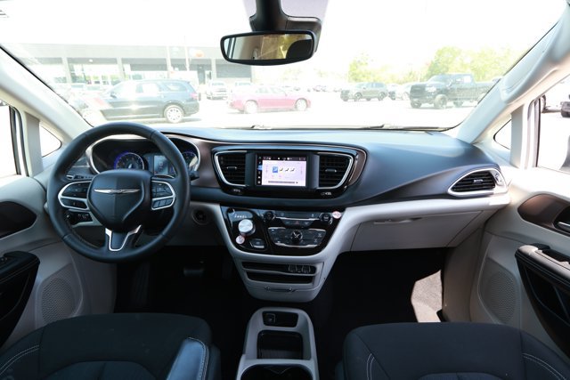Used 2023 Chrysler Voyager LX FWD image 31