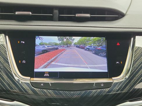 Used 2024 Cadillac XT6 Premium Luxury FWD image 29