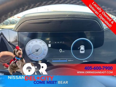 Used 2025 Hyundai Elantra Limited FWD image 21