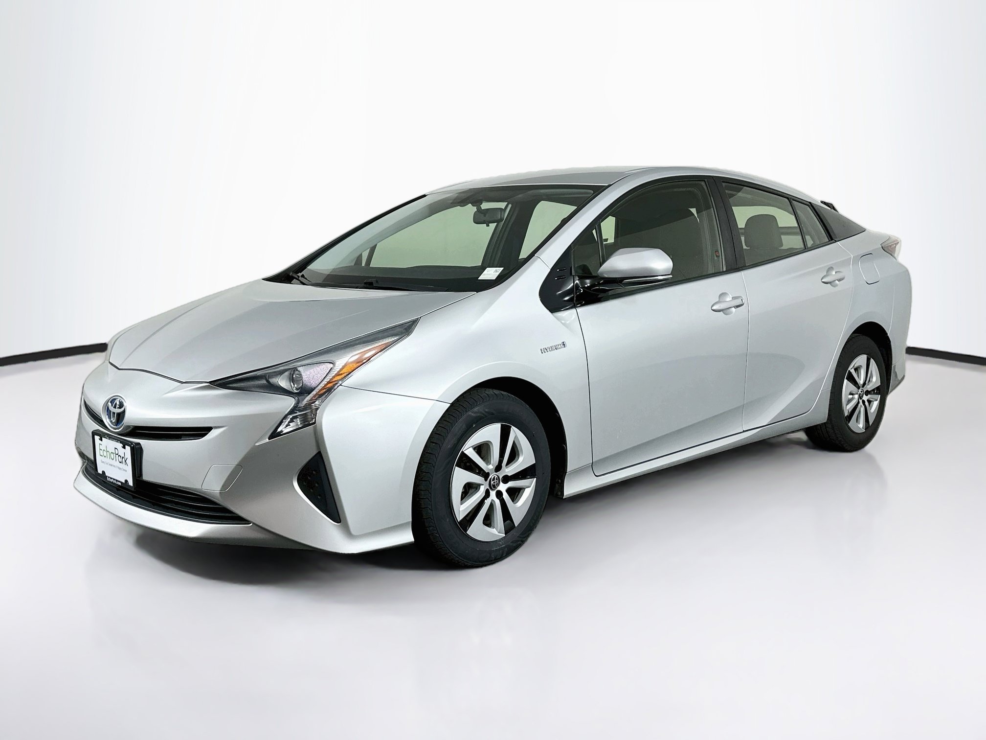 Used 2016 Toyota Prius Three w/ Preferred Accessory Package FWD image 3