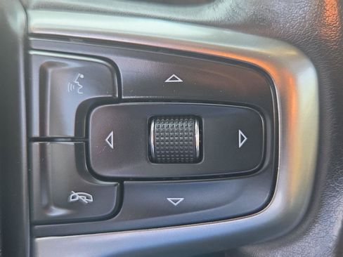 Used 2021 Chevrolet Silverado 1500 LT AWD/4WD image 15