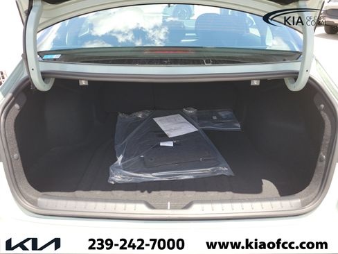 New 2026 Kia K4 FWD image 10