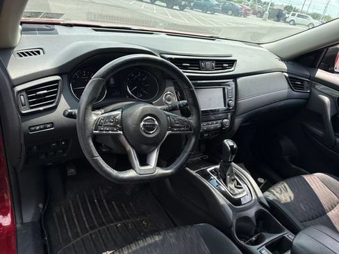Used 2018 Nissan Rogue SV AWD/4WD image 16