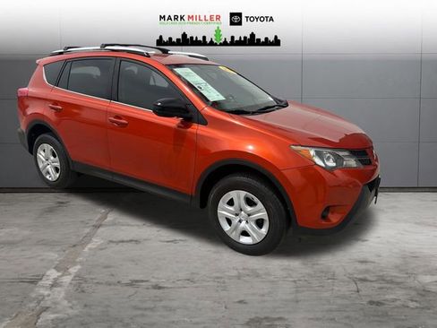 Used 2015 Toyota RAV4 LE FWD image 7