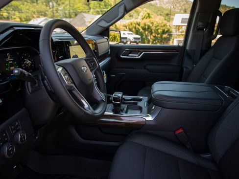 New 2026 Chevrolet Silverado 1500 LT Trail Boss w/ Safety Package AWD/4WD image 20