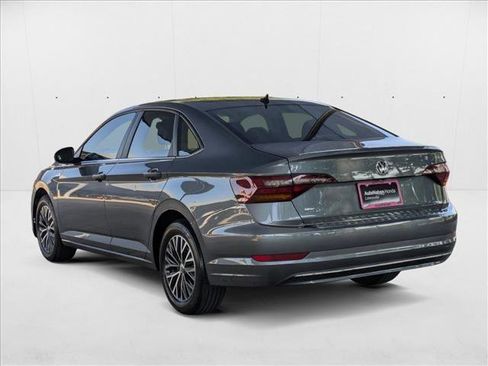 Used 2019 Volkswagen Jetta SE w/ Cold Weather Package image 8