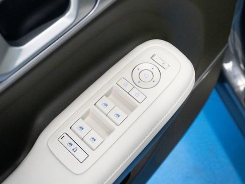 Used 2025 Hyundai Santa Fe Calligraphy AWD/4WD image 5