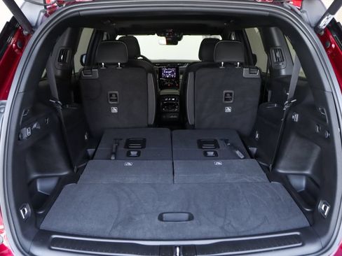 Used 2025 Jeep Grand Cherokee L Laredo w/ Luxury Tech Group I RWD image 10