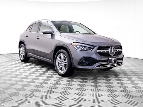 Used 2023 Mercedes-Benz GLA 250 4MATIC w/ Premium Package image 7