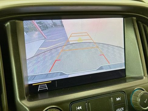 Used 2020 Chevrolet Colorado LT w/ Safety Package RWD image 14