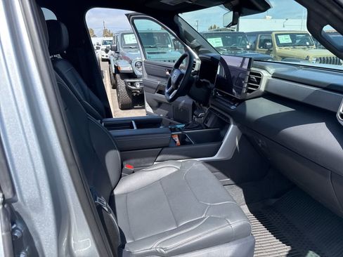 Used 2026 Toyota Tundra Limited AWD/4WD image 31