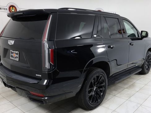 Used 2021 Cadillac Escalade Sport w/ LPO, ONYX Package AWD/4WD image 3