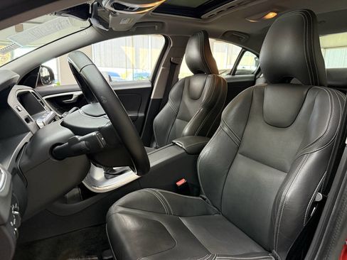 Used 2018 Volvo S60 T5 Dynamic w/ Vision Package image 11