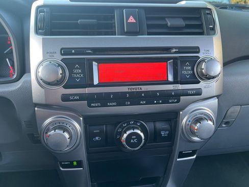 Used 2013 Toyota 4Runner SR5 w/ Convenience Pkg image 31