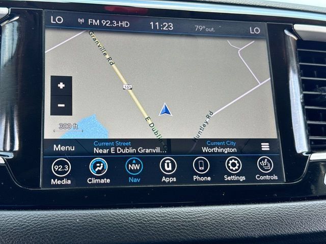 Used 2020 Chrysler Pacifica Touring-L Plus FWD image 18
