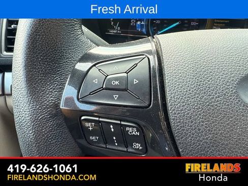 Used 2018 Ford Explorer XLT w/ Equipment Group 202A FWD image 17