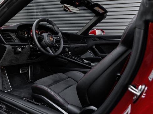 Certified 2024 Porsche 911 Carrera S RWD image 4