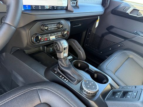 New 2025 Ford Bronco Badlands w/ Sasquatch Package image 13