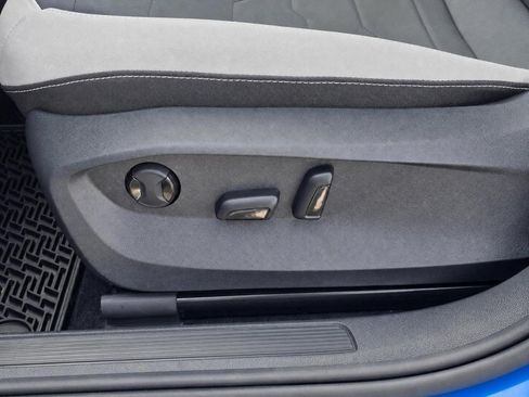 New 2026 Volkswagen Taos SE AWD/4WD image 22