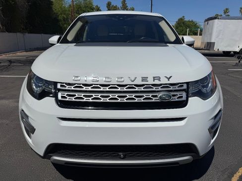Used 2018 Land Rover Discovery Sport HSE Luxury image 3