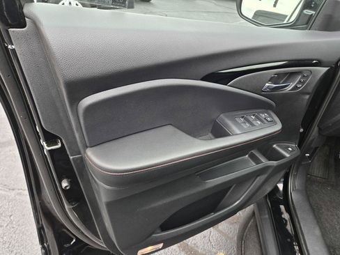 Used 2025 Honda Ridgeline Black Edition image 36