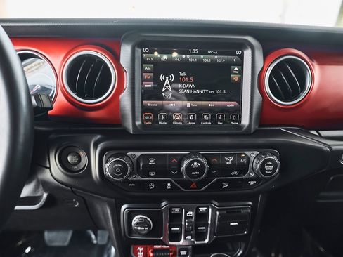 Used 2019 Jeep Wrangler Unlimited Rubicon AWD/4WD image 31