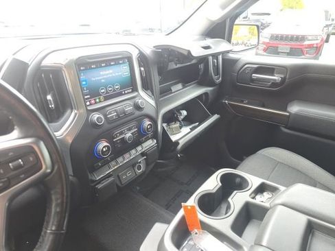 Used 2019 Chevrolet Silverado 1500 RST image 22