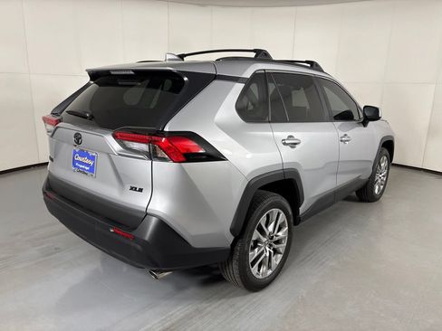 Used 2025 Toyota RAV4 XLE Premium w/ Weather Package FWD image 8