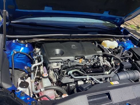 Used 2020 Toyota Camry SE w/ Sunroof Package image 22