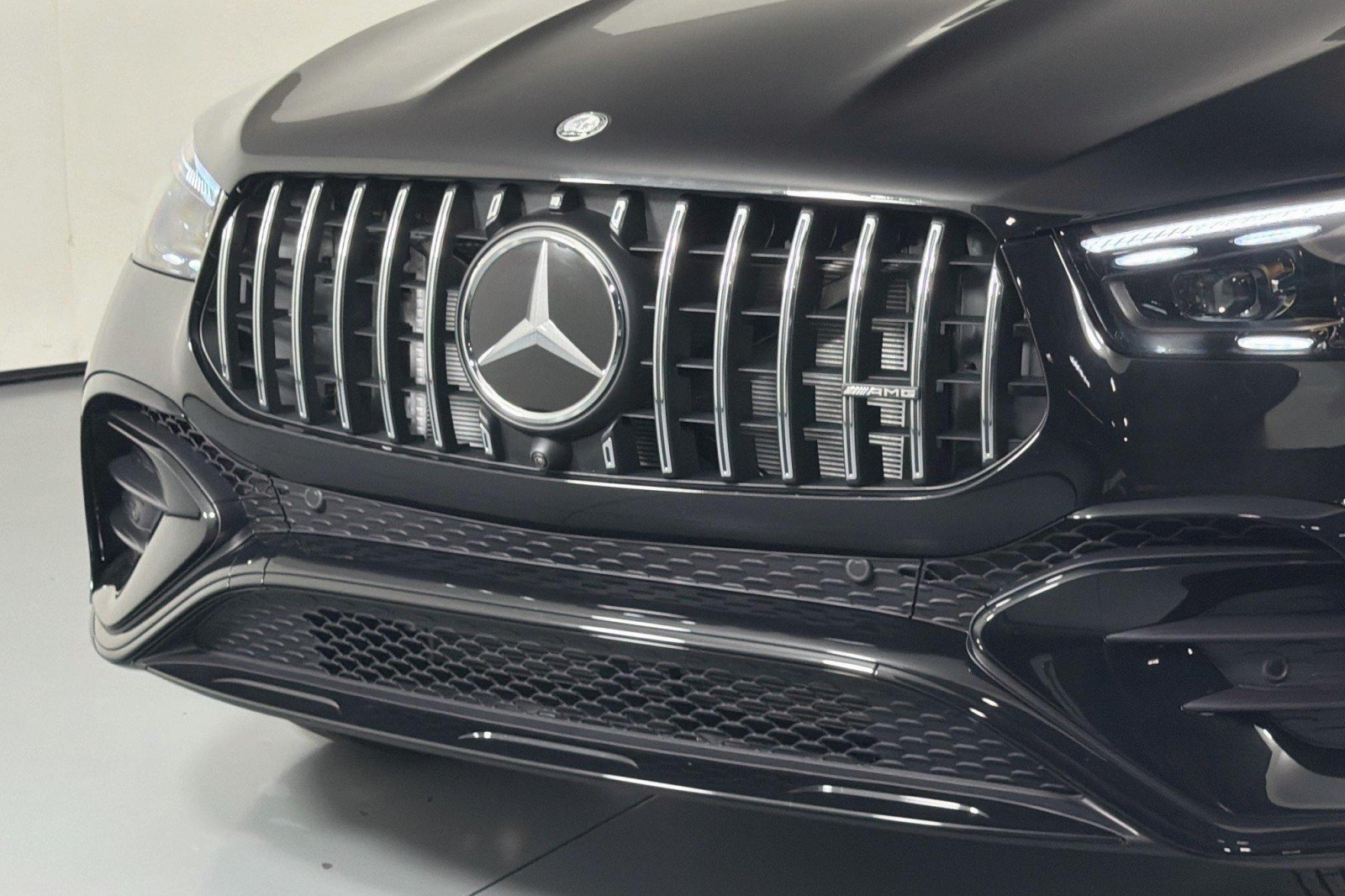 New 2026 Mercedes-Benz GLE 53 AMG 4MATIC Coupe image 12
