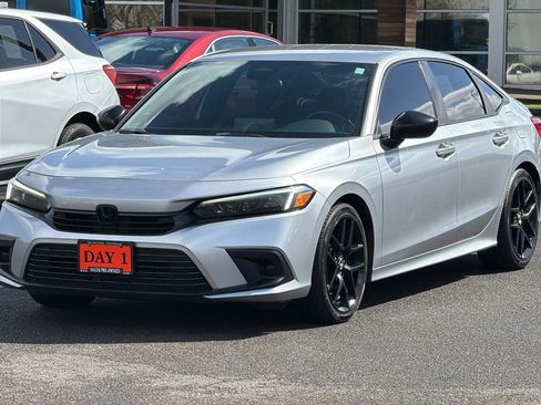 Used 2022 Honda Civic Sport image 9