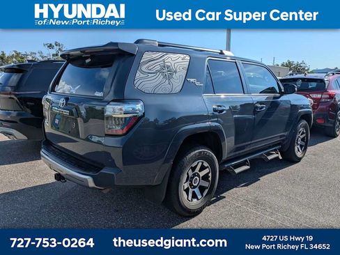 Used 2024 Toyota 4Runner TRD Off-Road Premium w/ Moonroof Package AWD/4WD image 2