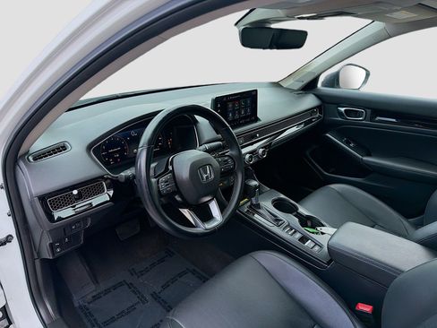 Used 2022 Honda Civic Touring image 9
