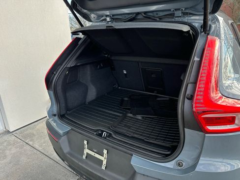 Used 2023 Volvo XC40 B5 Plus w/ Driver Assist Package image 12