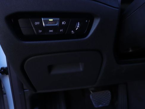 Used 2022 BMW 230i Coupe w/ Premium Package image 21