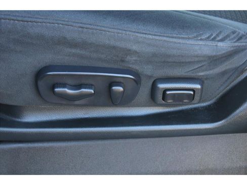 Used 2015 Nissan Armada SV image 11