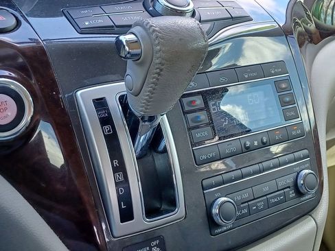 Used 2012 Nissan Quest SL FWD image 25