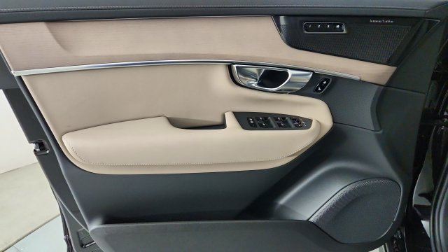 Used 2027 Volvo XC90 B6 Plus AWD/4WD image 9
