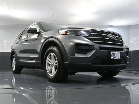 Used 2023 Ford Explorer XLT AWD/4WD image 55